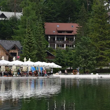 Apartment Hisa Ob Jezeru - House By The Kranjska Gora