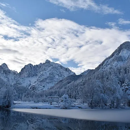 Hisa Ob Jezeru - House By The Kranjska Gora