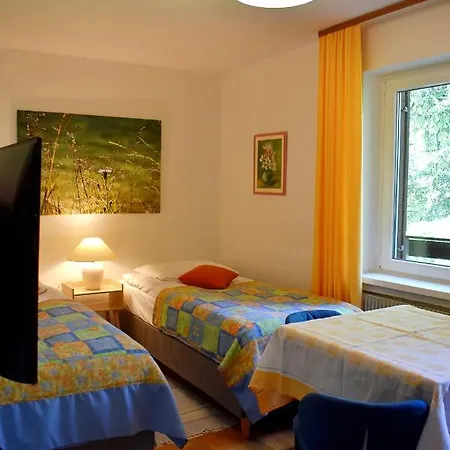 Hisa Ob Jezeru - House By The *