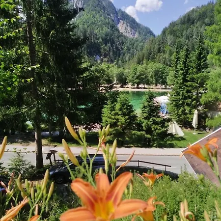 Hisa Ob Jezeru - House By The