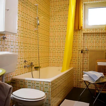 Hisa Ob Jezeru - House By The *