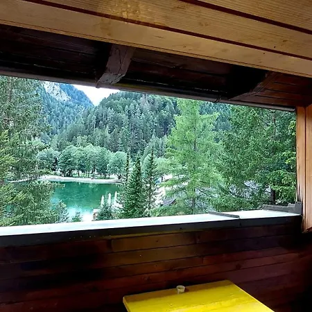 아파트 Hisa Ob Jezeru - House By The