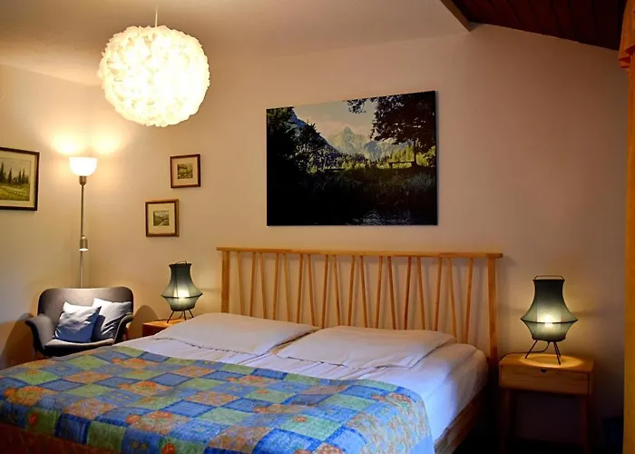 Hisa Ob Jezeru - House By The * קרנייסקה גורה