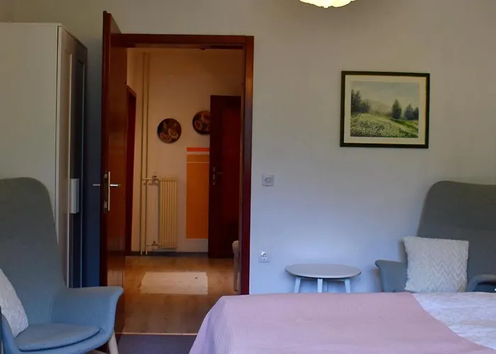 Hisa Ob Jezeru - House By The * קרנייסקה גורה