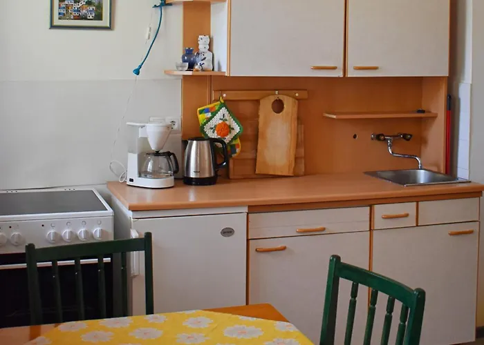 Hisa Ob Jezeru - House By The *