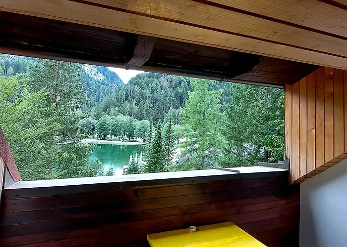 公寓 Hisa Ob Jezeru - House By The