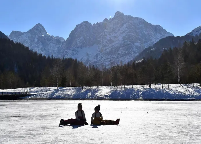 Apartmán Hiša Ob Jezeru - House By The *