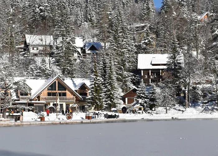 Hisa Ob Jezeru - House By The 公寓 *