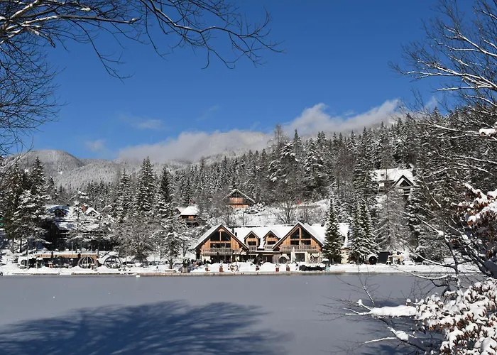 公寓 Hisa Ob Jezeru - House By The *